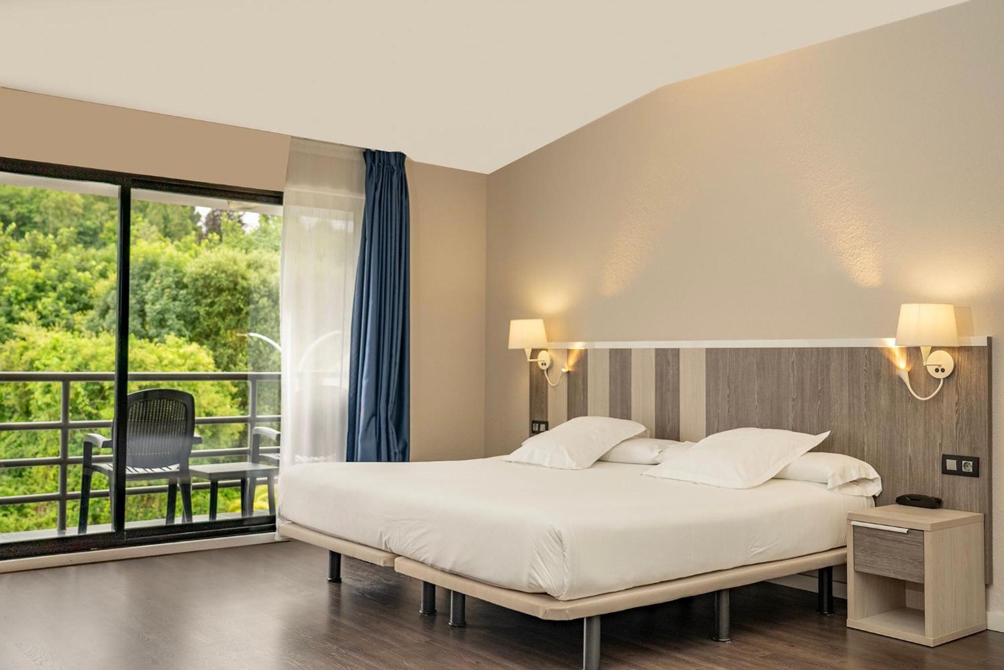 Hotel La Palma De يانس المظهر الخارجي الصورة
