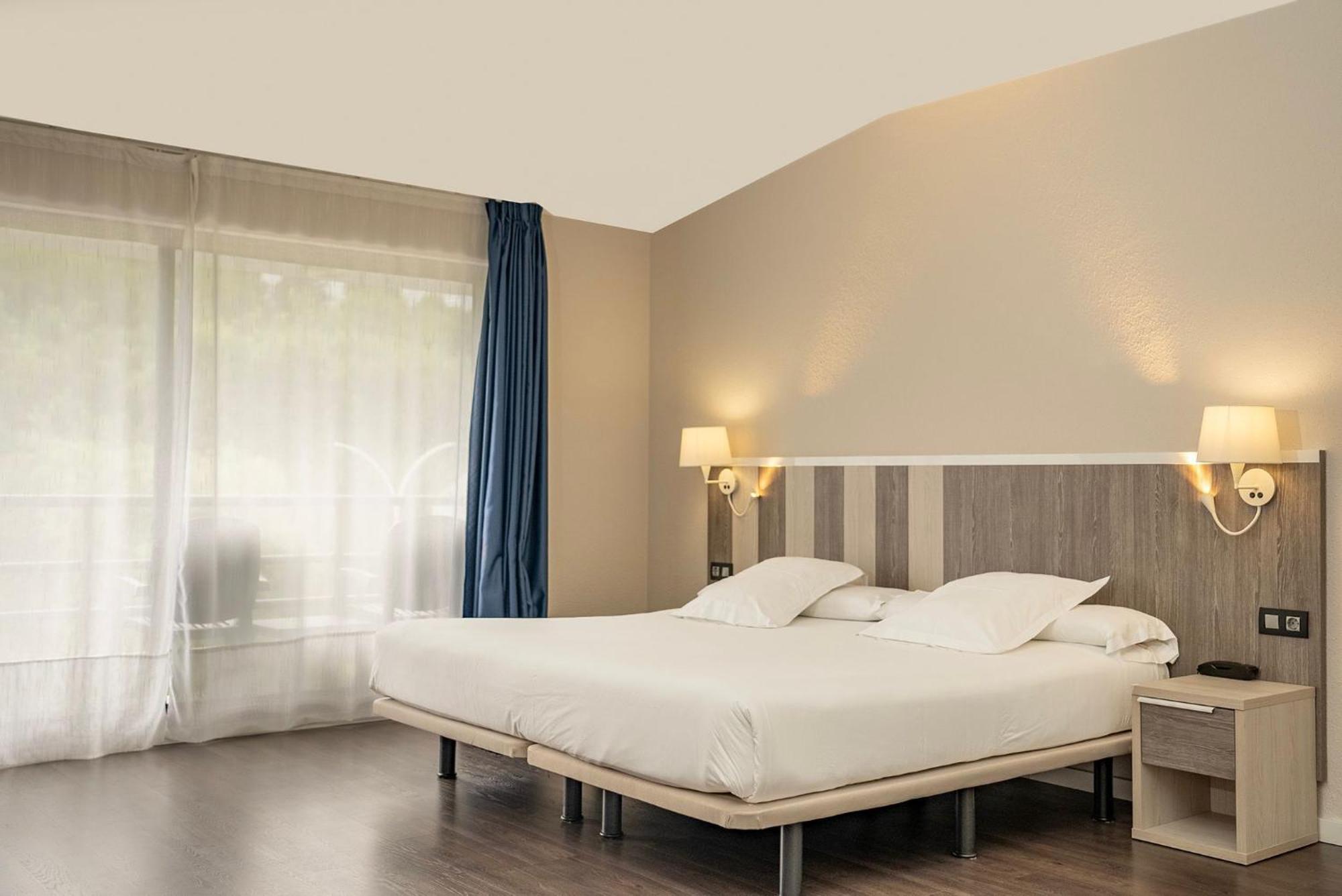 Hotel La Palma De يانس المظهر الخارجي الصورة